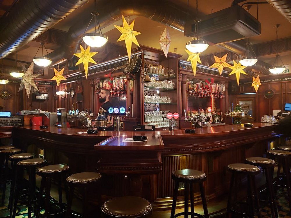 Mac Tire Pub